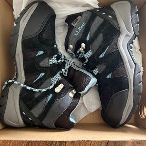 LL BEAN Trail Hiker Waterproof Ankle Boots Kids Size 5 Black With Blue Laced NIB
